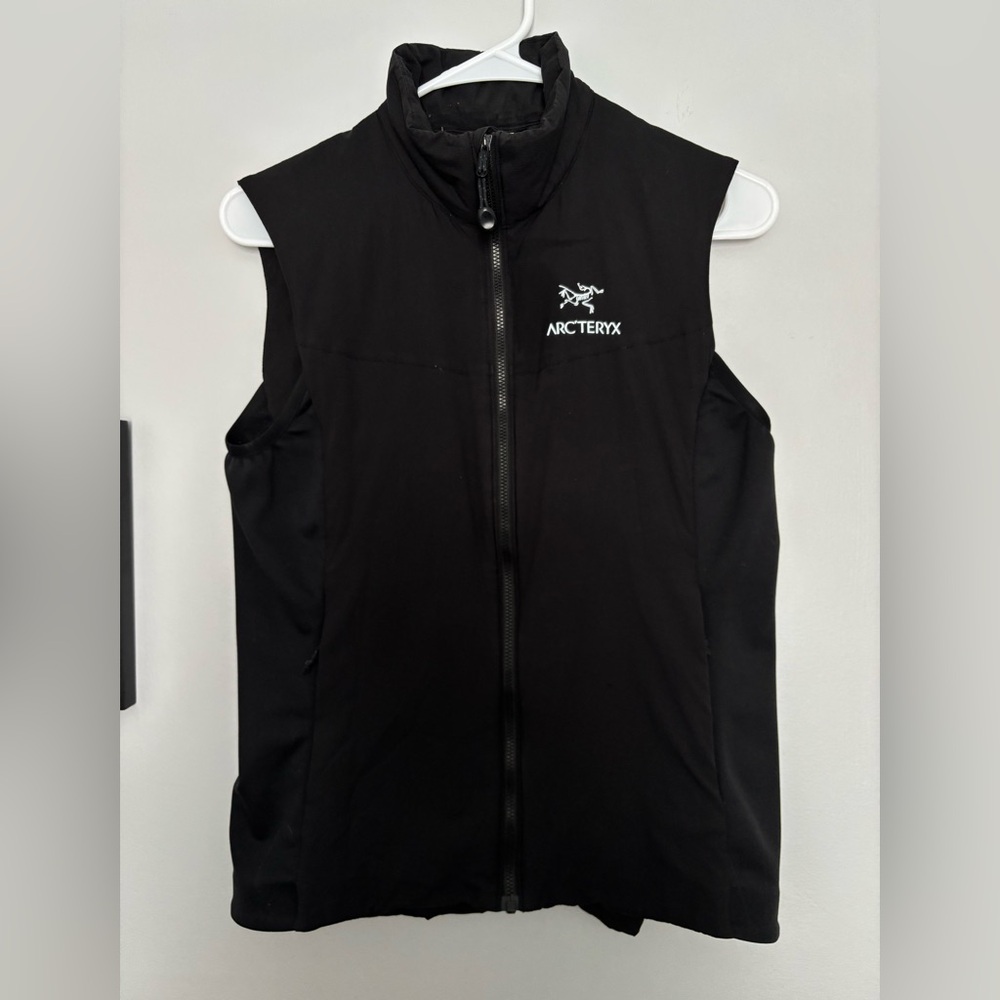 Arc’teryx Atom LT Vest in Black - Women’s Small